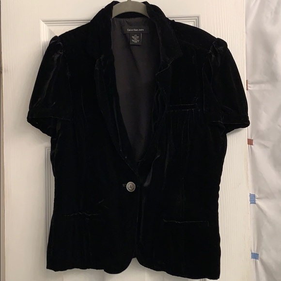 Calvin Klein Jeans Jackets & Blazers - Short black Calvin Klein velvet blazer.